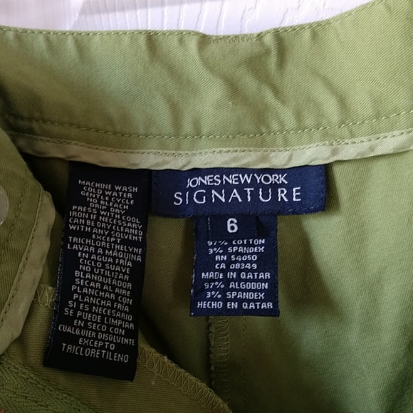 🩸 3/$15. 🩸Jones New York Signature Lime Capri's Size 6 - Picture 2 of 8